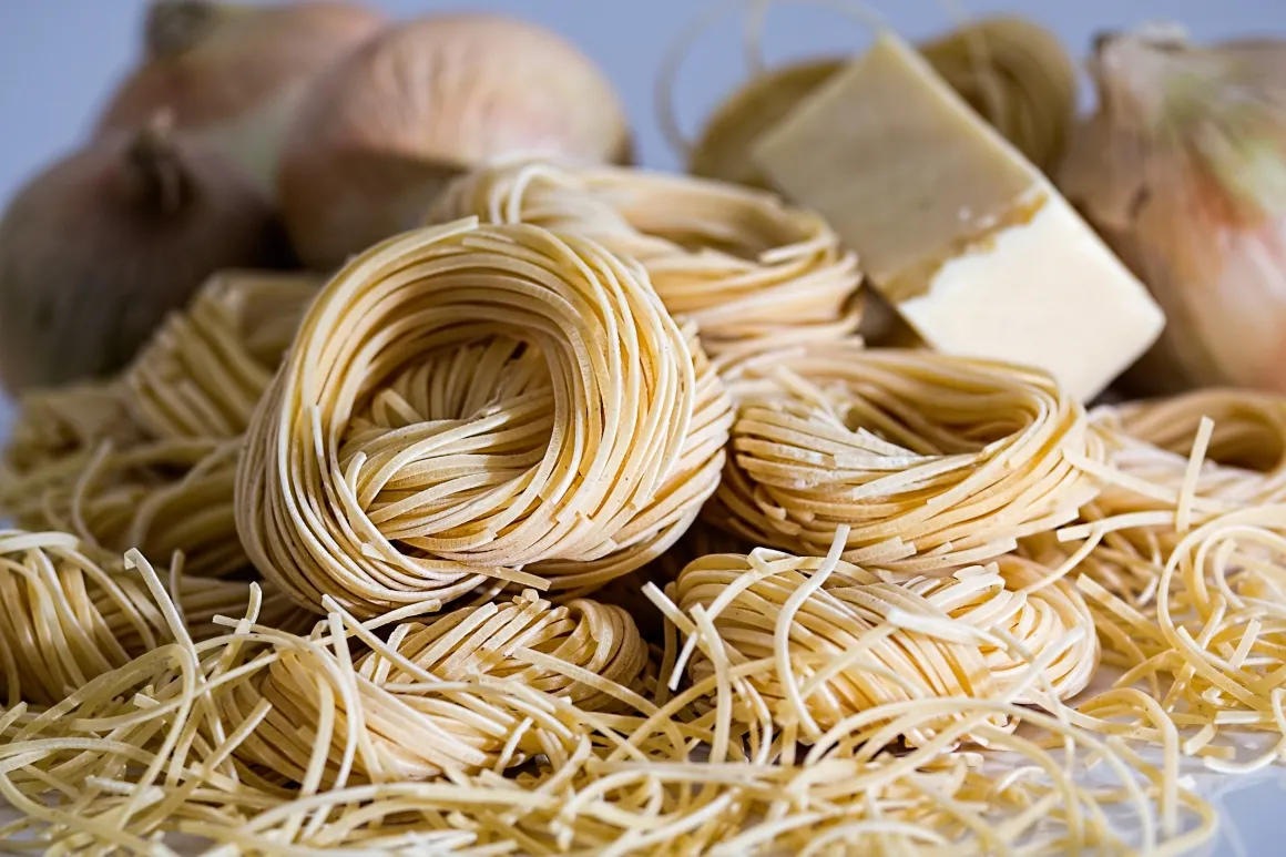Multiple knots of handmade noodles