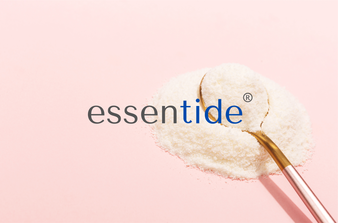 Essentide標誌以及裝有白色粉末的金湯匙