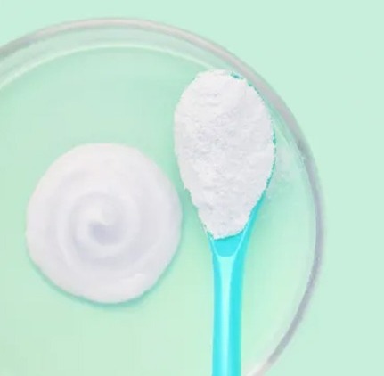 一小碟卵磷脂油膠囊